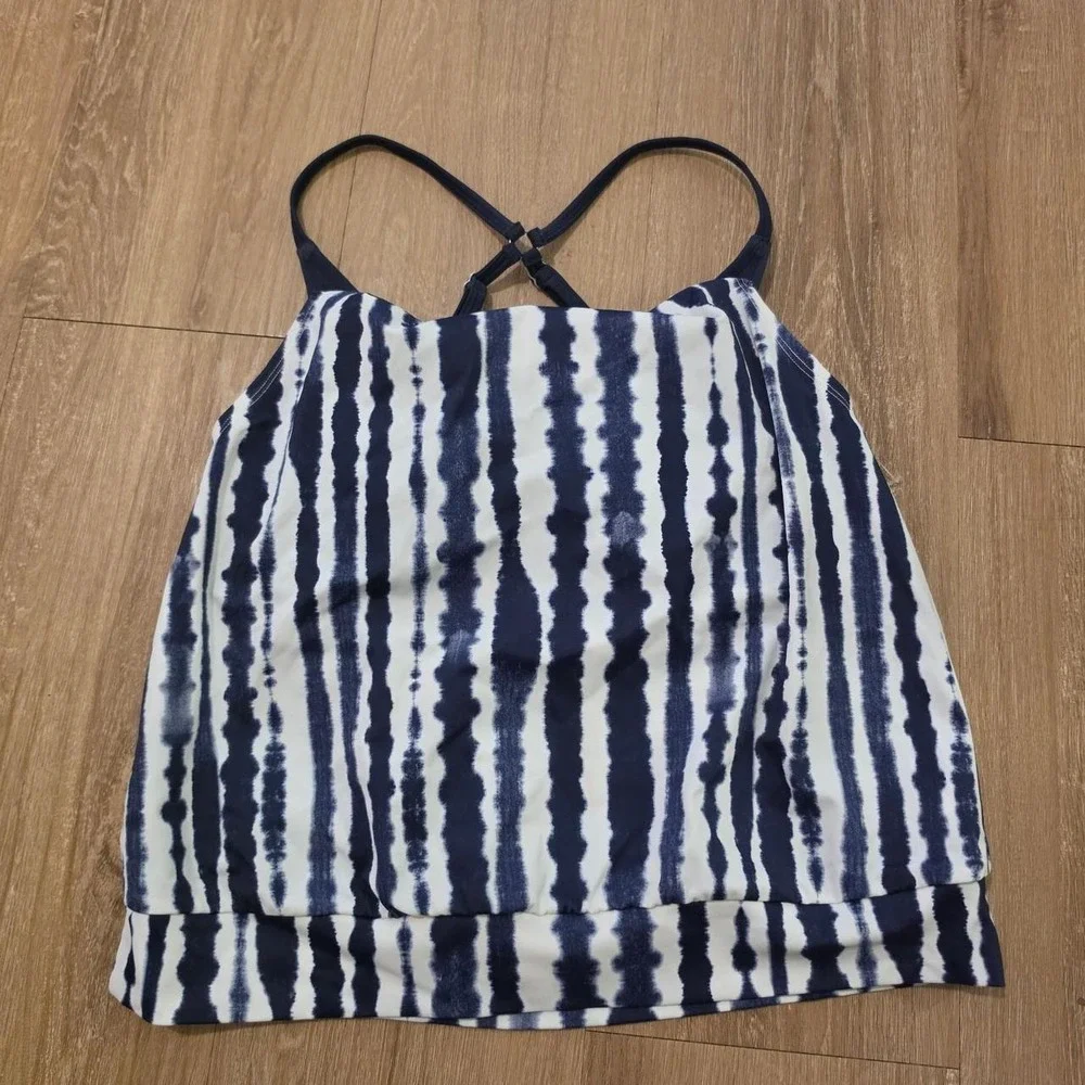 Athleta white and blue tie-dye tankini top in a 34B/C